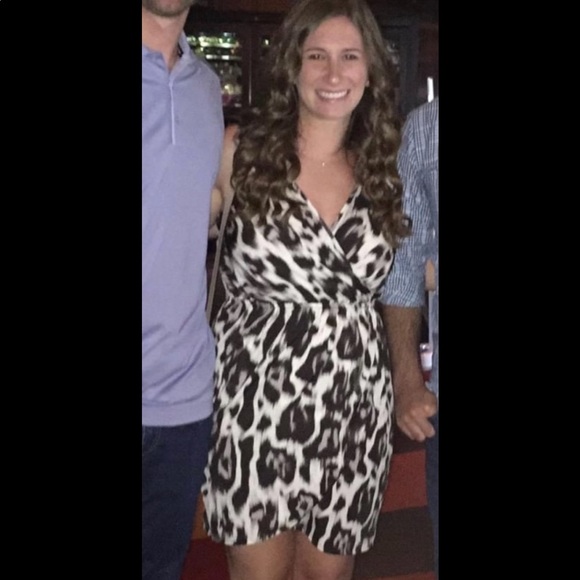 ⭐️ Animal Print Dress ⭐️ - Picture 2 of 5